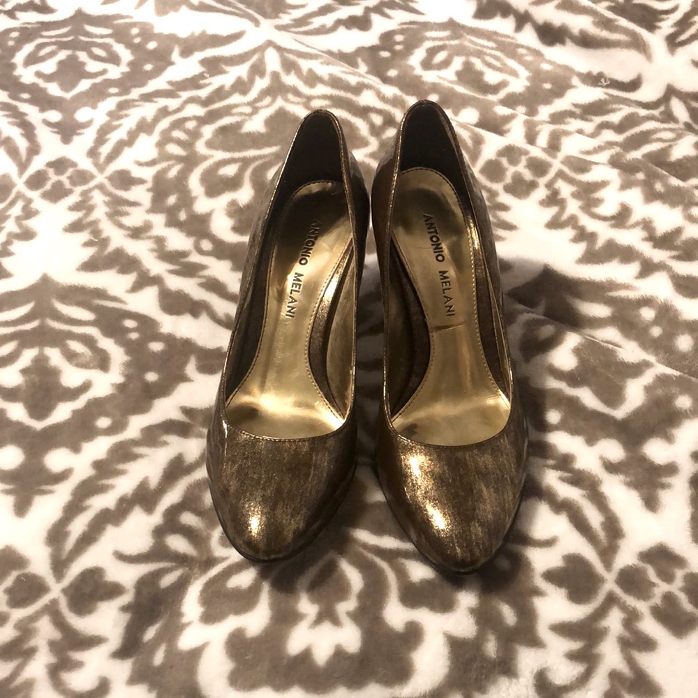 Antonio Melani Gold heels